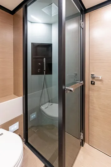 F780 #14 Yacht Photos Pics 