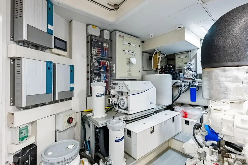 F780 #14 Yacht Photos Pics 