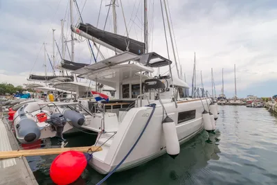 Lagoon 40