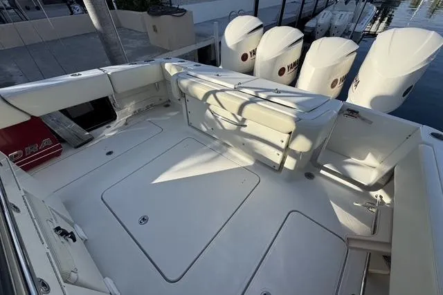  Yacht Photos Pics 2011 Hydra-Sports 4200 SF boat deck with Yamaha outboard engines, spacious seating area.