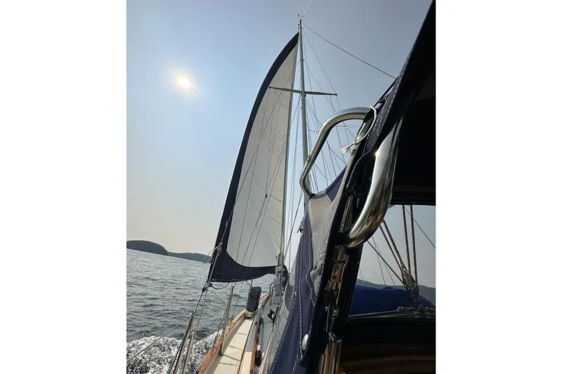 Sapphire Yacht Photos Pics Sapphire Under Sail