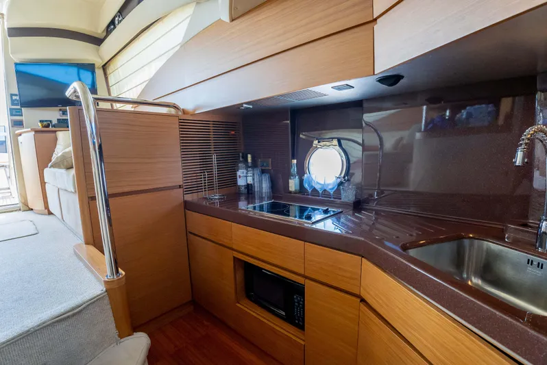 Maid Marion Yacht Photos Pics 