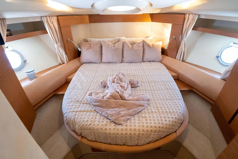 Maid Marion Yacht Photos Pics 