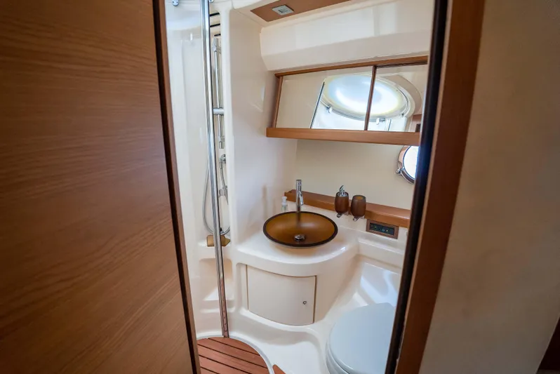 Maid Marion Yacht Photos Pics 