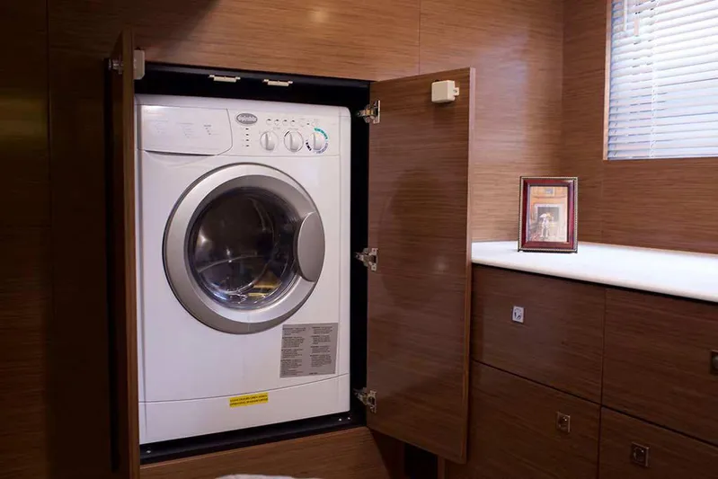  Yacht Photos Pics Manufacturer Provided Image