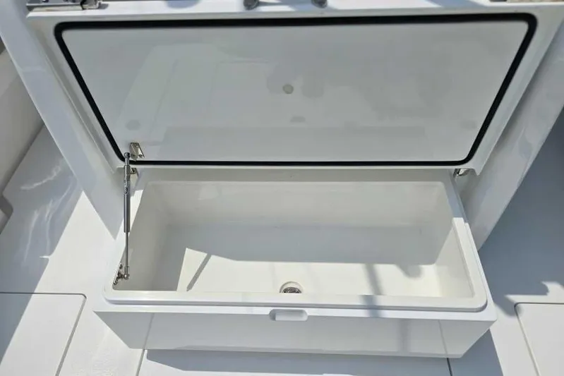 Just One More Yacht Photos Pics Vahalla 33 JUST ONE MORE - Drink Box