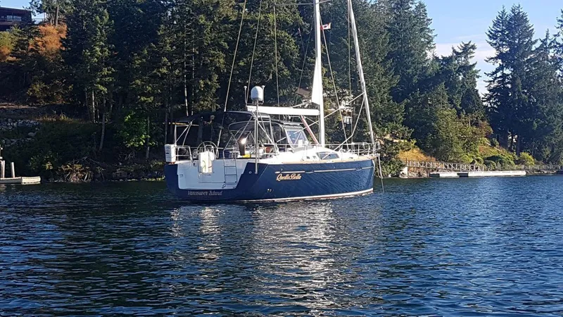 Quella Bella Yacht Photos Pics Stunning at Anchor