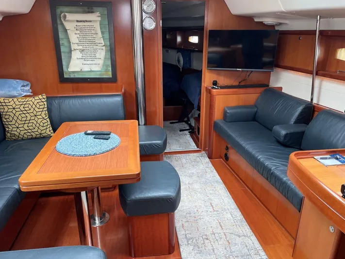 Quella Bella Yacht Photos Pics View Forward