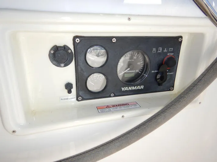 Quella Bella Yacht Photos Pics Engine Panel