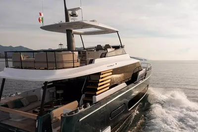 Azimut Magellano 60