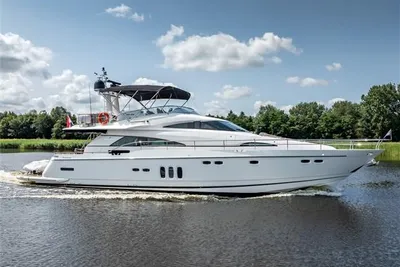 2009 Fairline Squadron 70