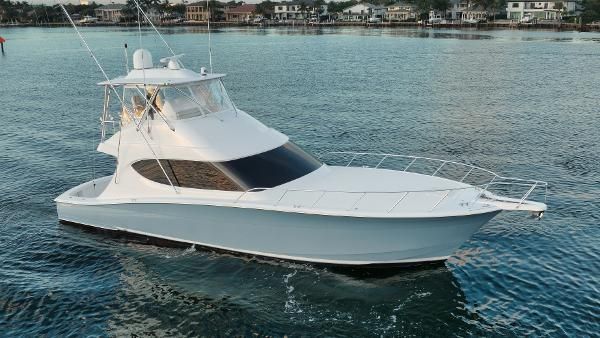 2018 Hatteras 54 