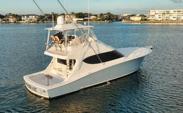  Yacht Photos Pics 54' Hatteras GT54 - Profile