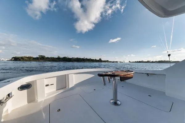  Yacht Photos Pics 54' Hatteras GT54 - Aft deck