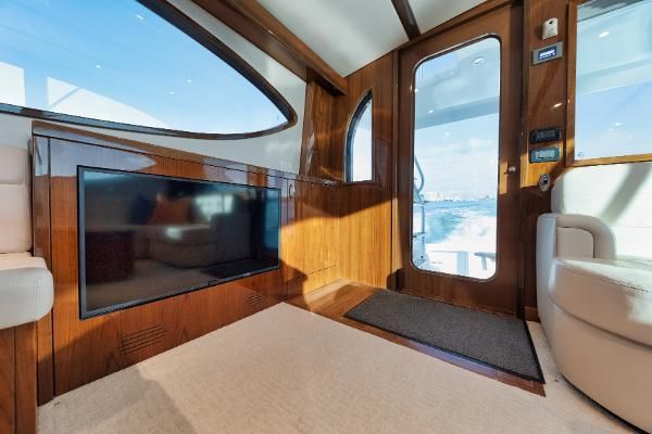 2018 Hatteras 54 