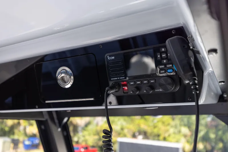  Yacht Photos Pics 2024 Freeman 28 boat radio and control panel interior view.