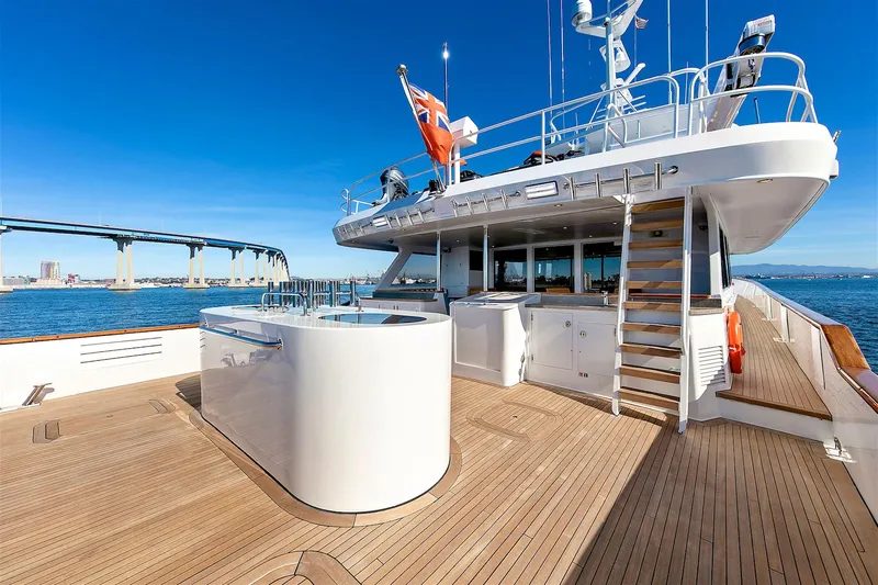 El Rey Yacht Photos Pics 