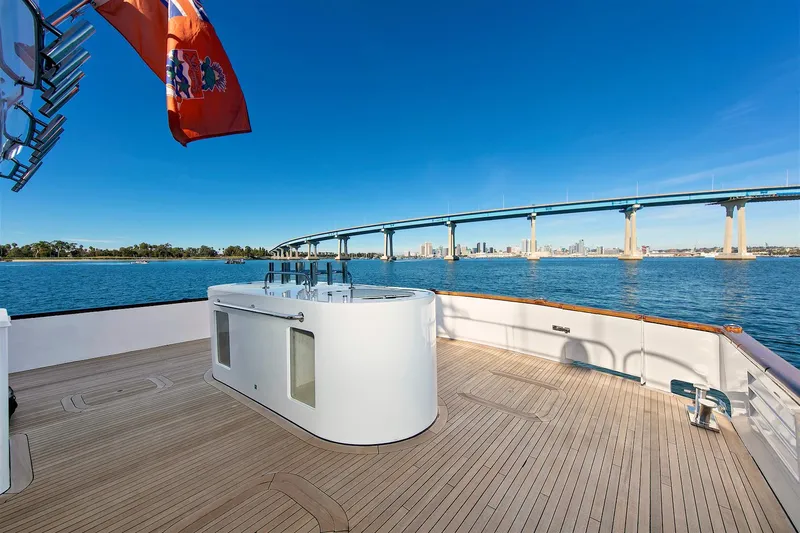 El Rey Yacht Photos Pics 