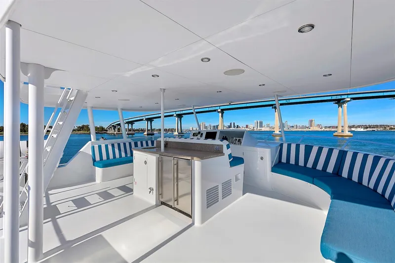 El Rey Yacht Photos Pics 