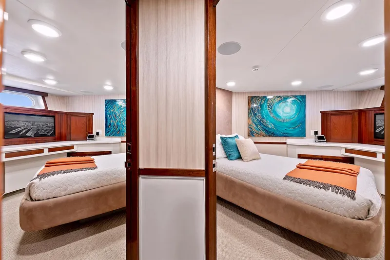 El Rey Yacht Photos Pics 