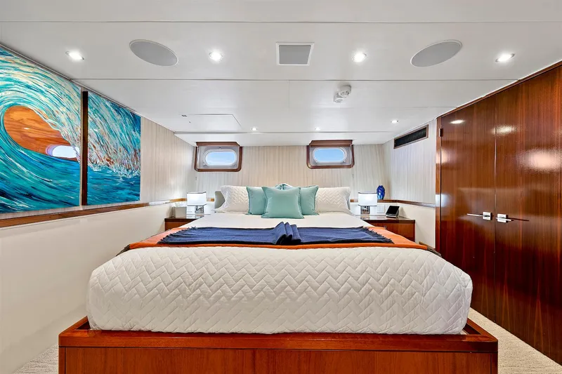 El Rey Yacht Photos Pics 