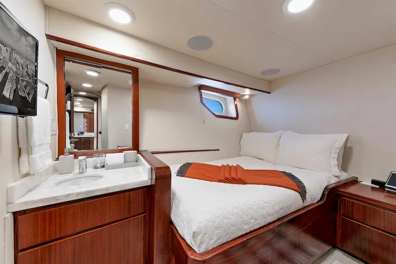 El Rey Yacht Photos Pics 