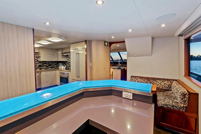 El Rey Yacht Photos Pics 