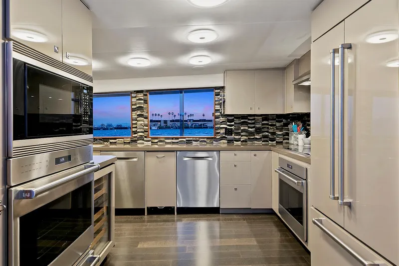 El Rey Yacht Photos Pics 