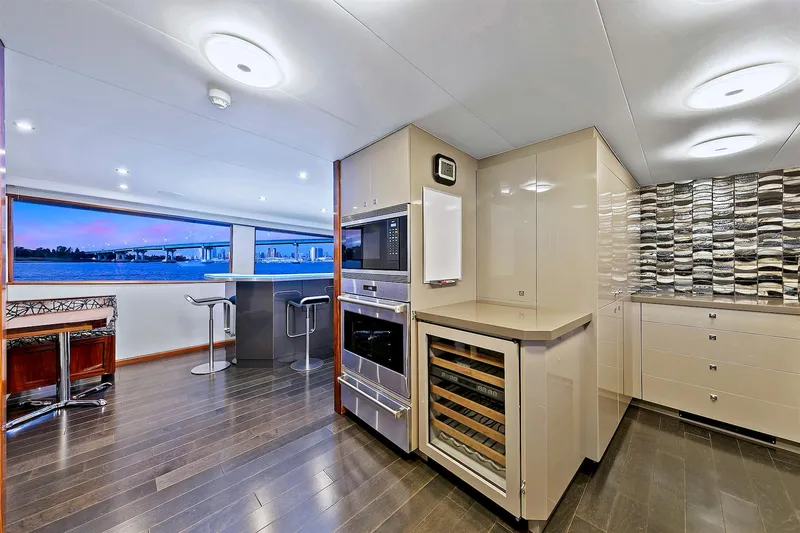 El Rey Yacht Photos Pics 