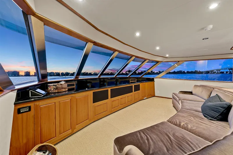 El Rey Yacht Photos Pics 