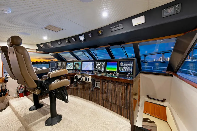 El Rey Yacht Photos Pics 