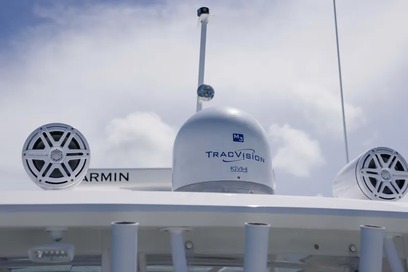 Sunkisser Yacht Photos Pics 2013 Intrepid 475 Sport Yacht with TracVision and Garmin equipment on deck.