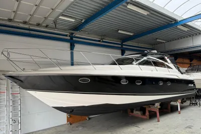 2004 Princess V48