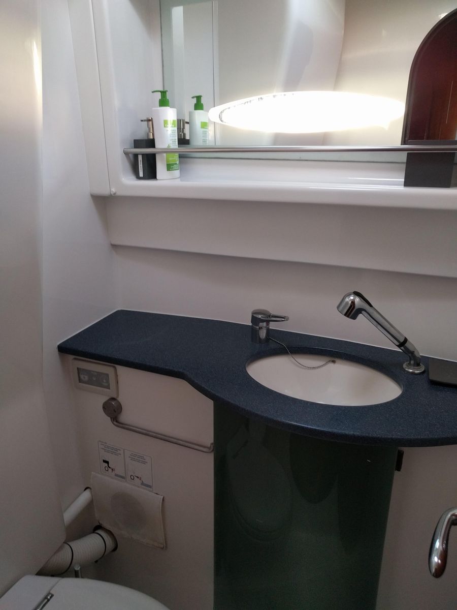 2005 Fountaine Pajot 60 