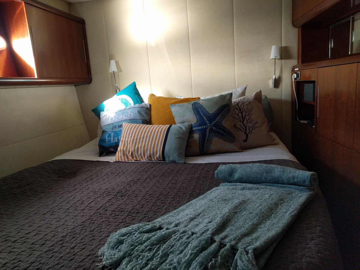 2005 Fountaine Pajot 60 