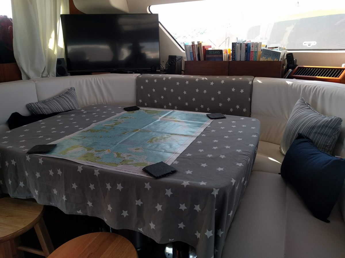 2005 Fountaine Pajot 60 