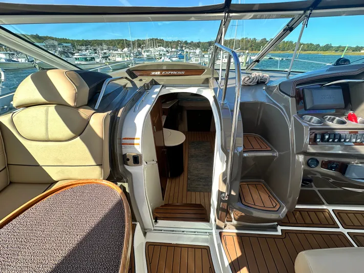 Brown Eyed Girl Yacht Photos Pics 