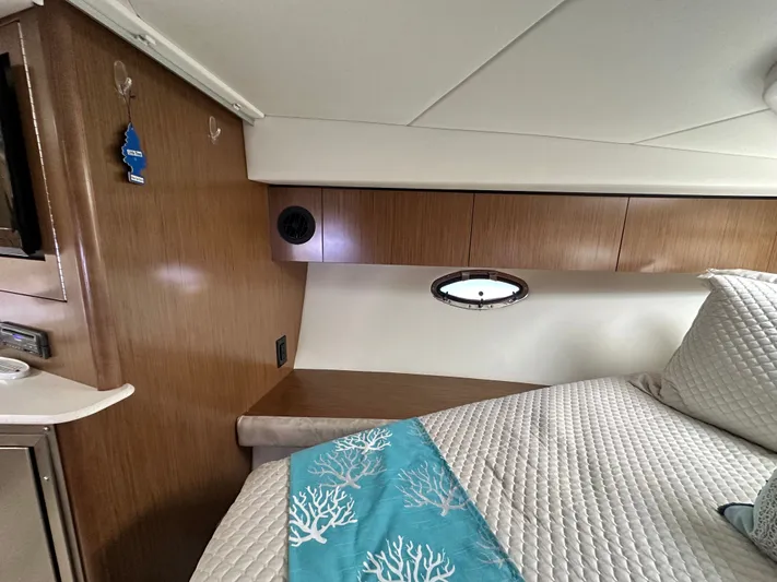 Brown Eyed Girl Yacht Photos Pics 