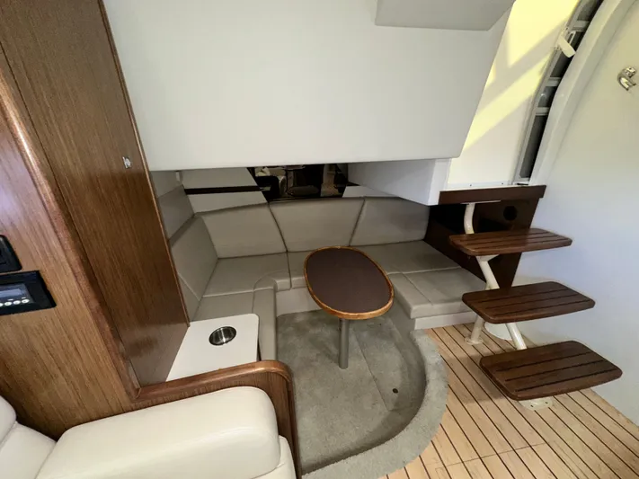 Brown Eyed Girl Yacht Photos Pics 