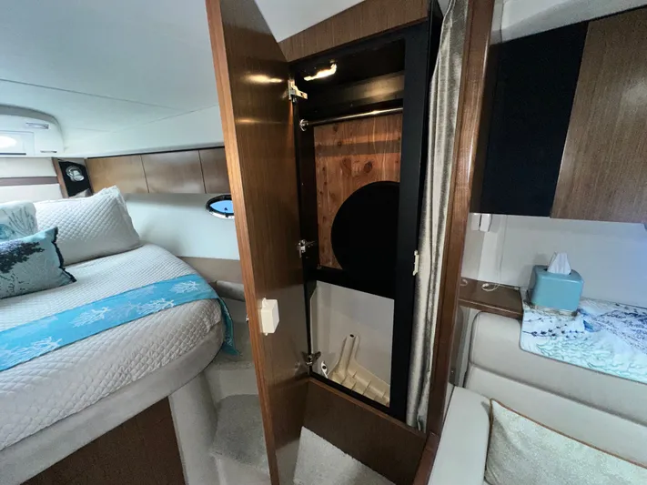 Brown Eyed Girl Yacht Photos Pics 