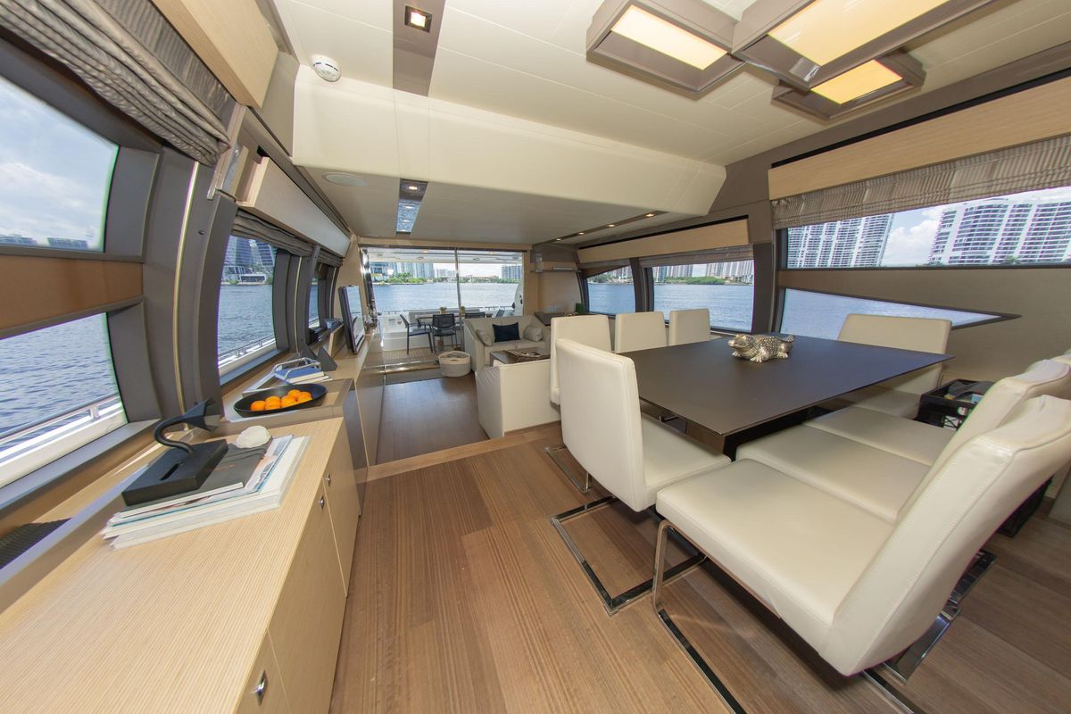 2015 Ferretti Yachts 75 