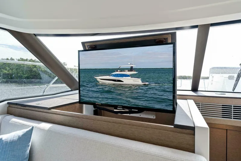  Yacht Photos Pics 2024 42 Prestige Flybridge - Dinette TV