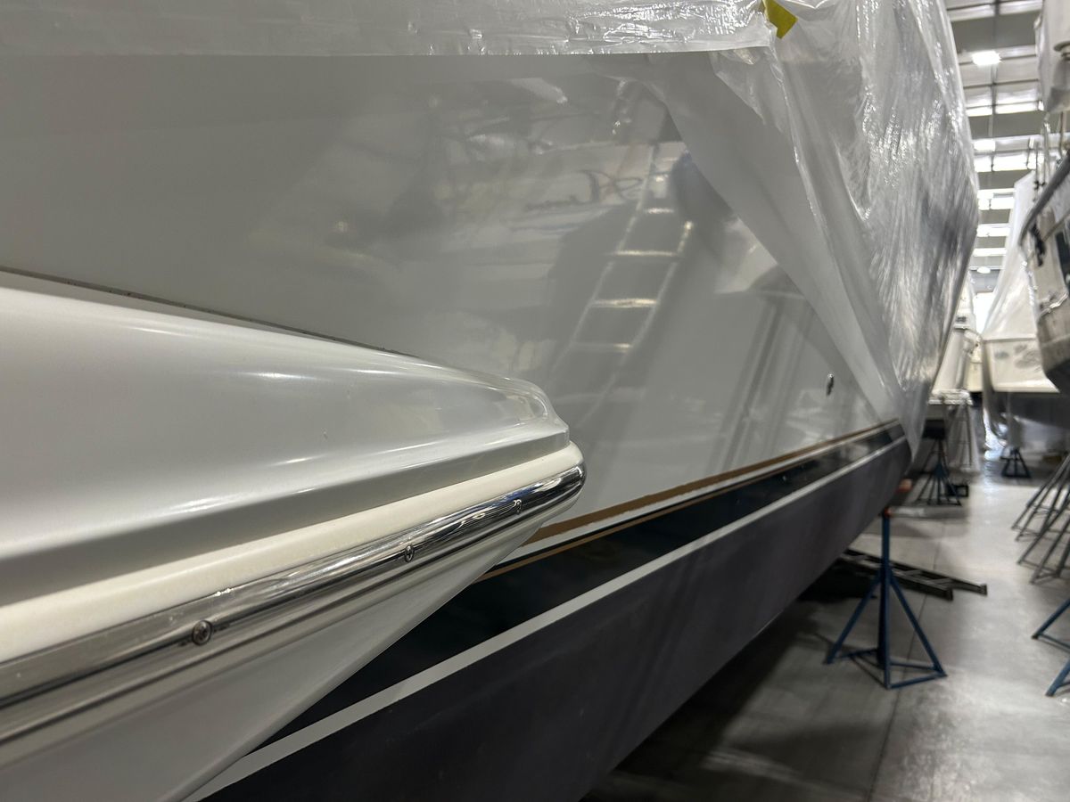 2003 Carver 46 