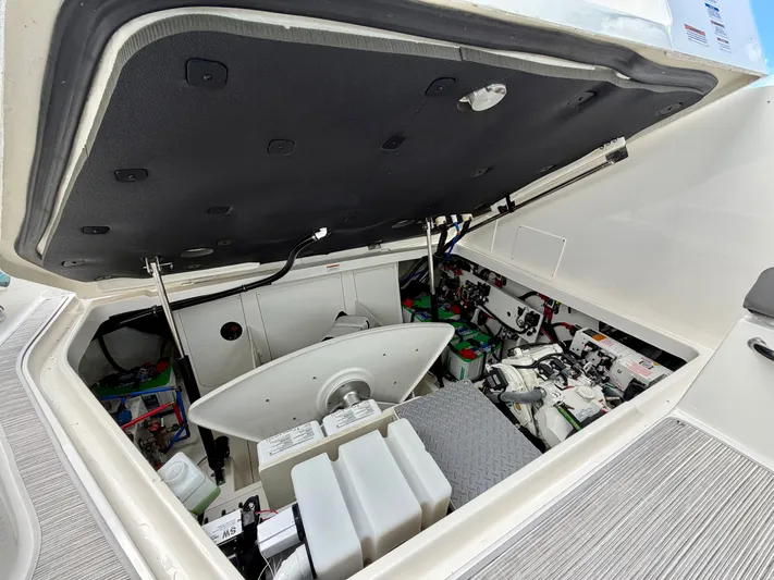  Yacht Photos Pics Engine compartment of Sea Ray Sundancer 320 Outboard 2025.
