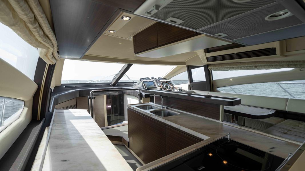 2014 Azimut 64