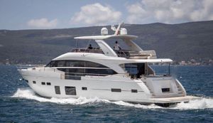 2017 Princess Y 75
