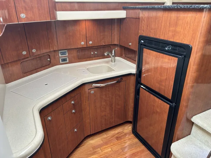 Sheri Sea II Yacht Photos Pics 