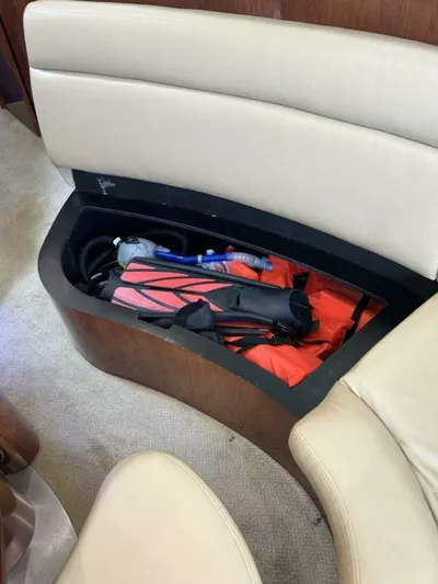 Sheri Sea II Yacht Photos Pics 