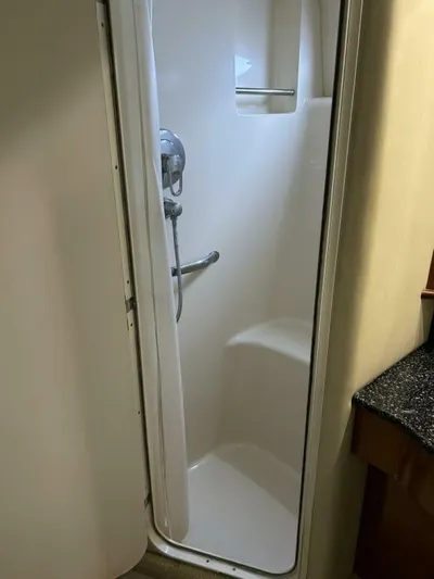 Sheri Sea II Yacht Photos Pics 