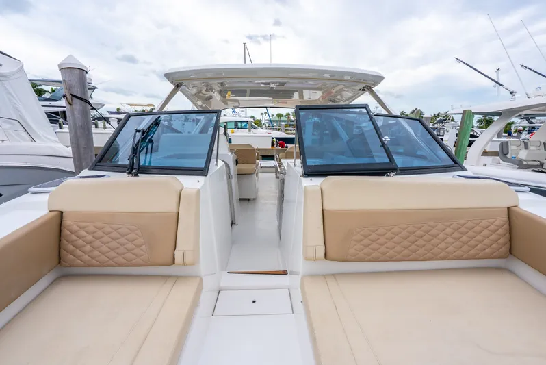 Ohana Yacht Photos Pics 